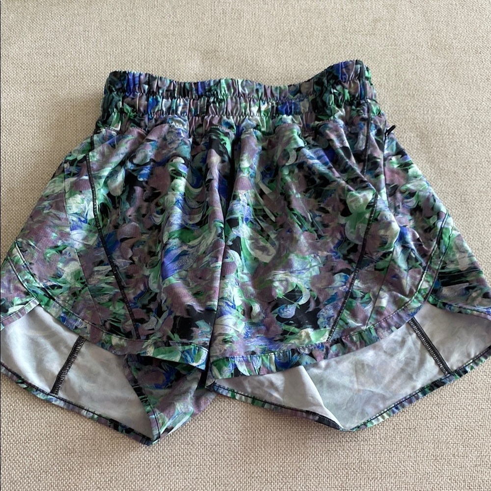 lululemon athletica Track That MR Short 5” lined